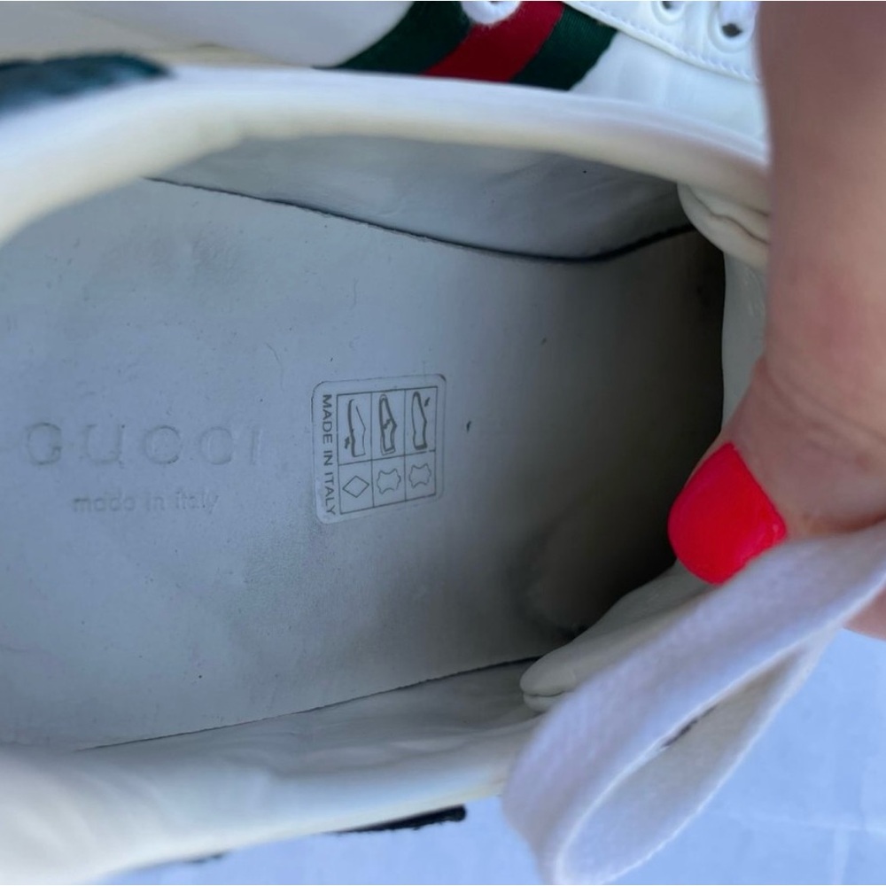 White GUCCI sneakers with embroidery flowers and bow. - Picture 5 of 8